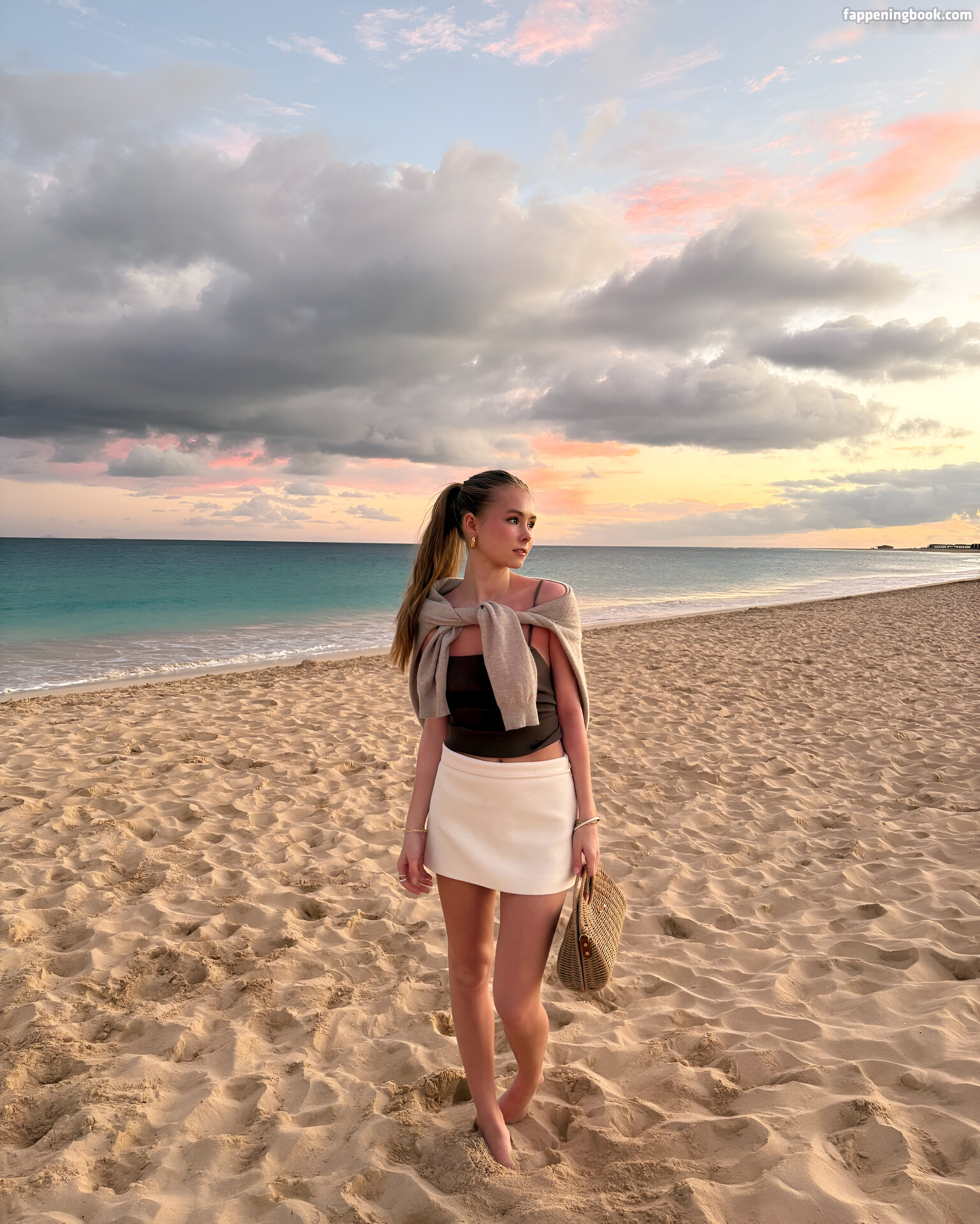 Iza and Elle Nude, The Fappening - Photo #8810757 - FappeningBook