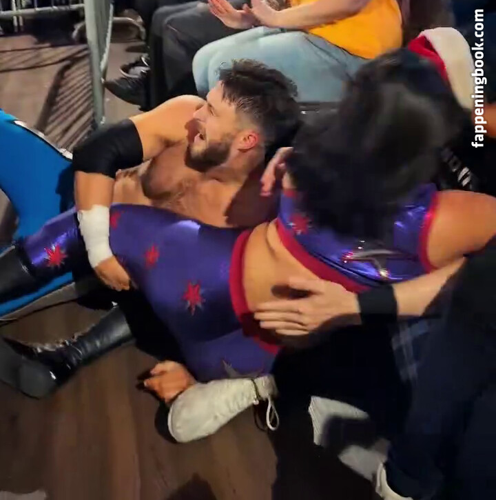 Izzy Moreno / ItsIzzyMania Nude OnlyFans Leaks