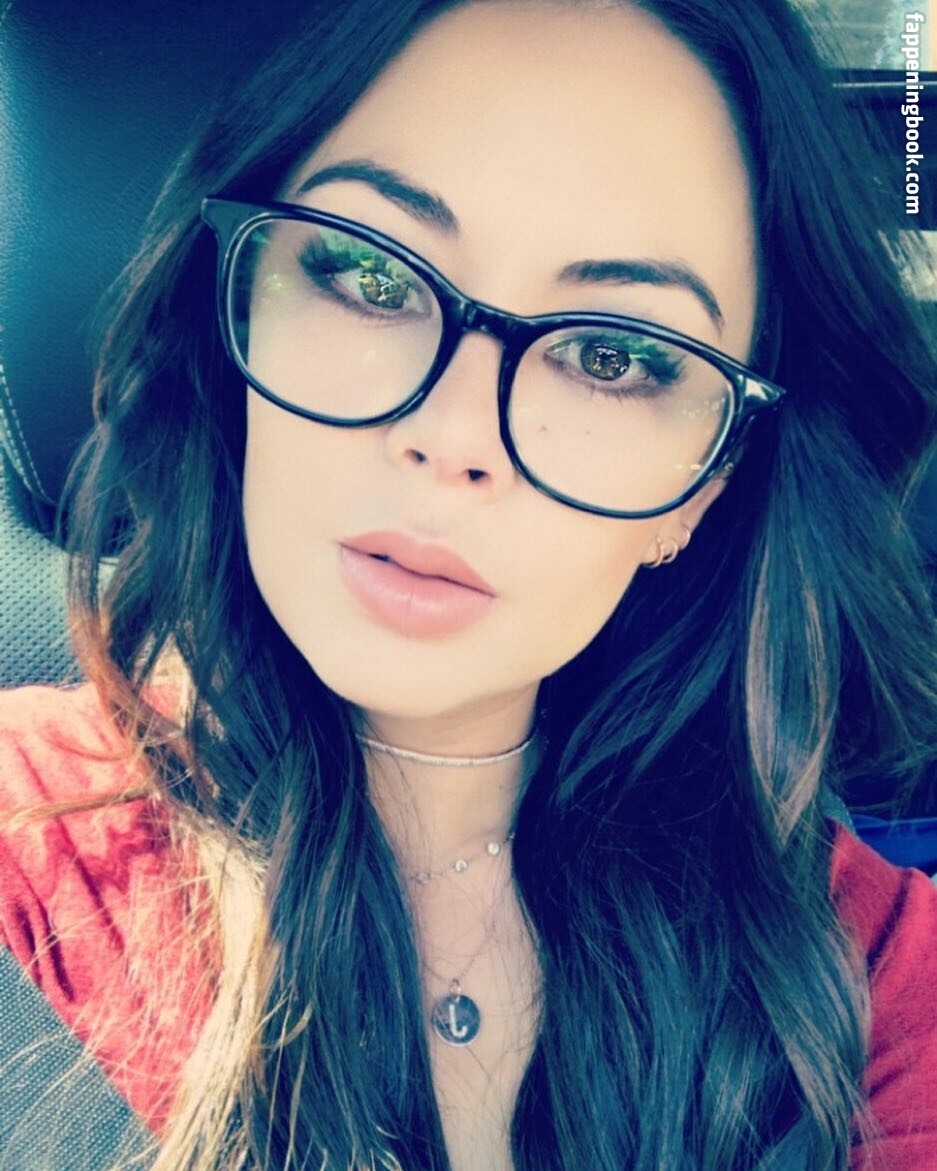 Janel Parrish Fapello Latest Exclusive Leaked Photos