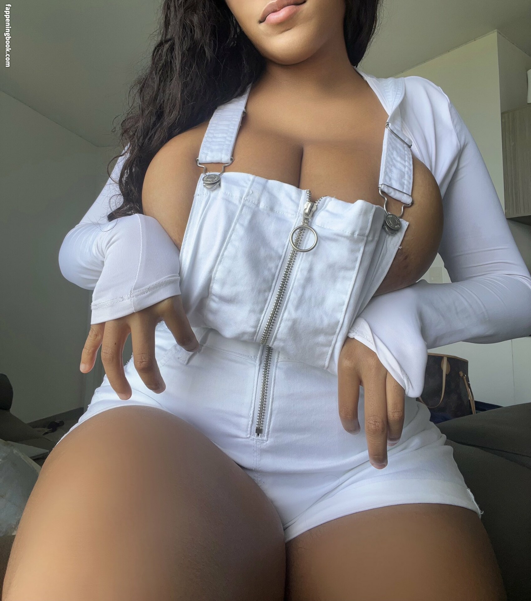 jasmineskii Nude OnlyFans Leaks