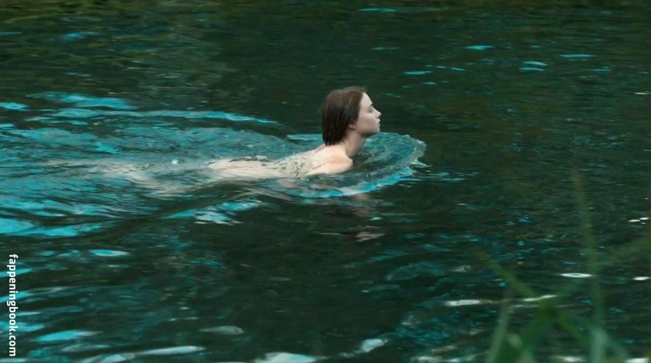 Jessica Barden Nude