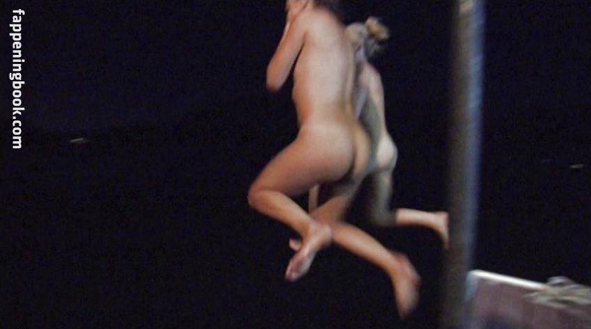 Jessica Hall Nude