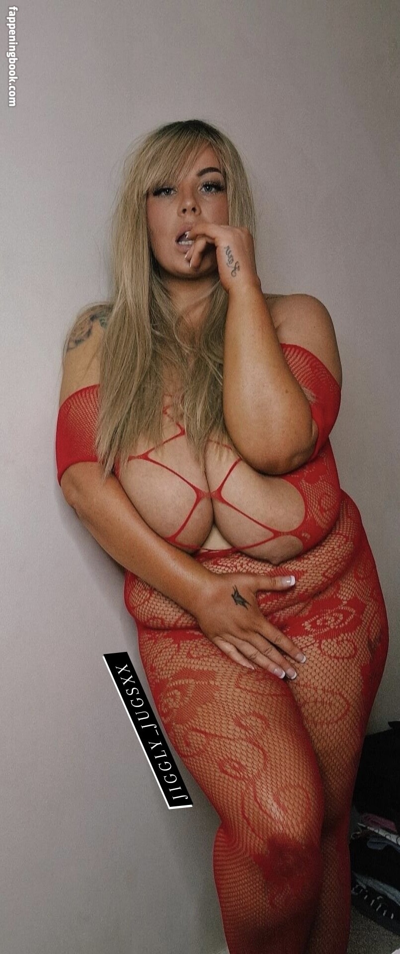 jiggly_jugs_xx Nude OnlyFans Leaks