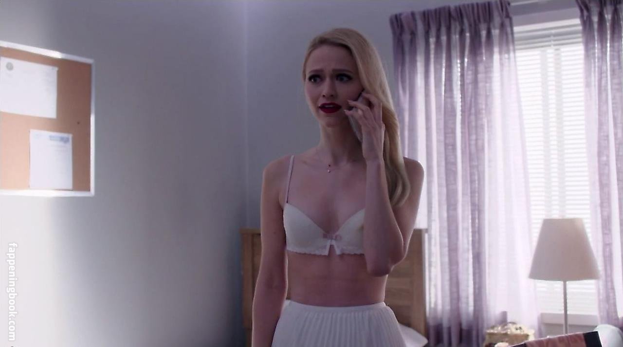 Johanna Braddy Nude