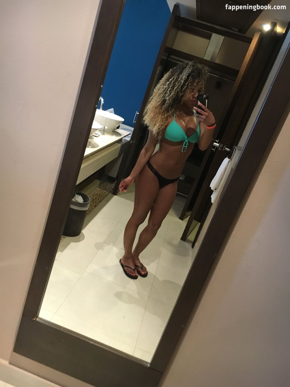 JoJo Offerman Nude