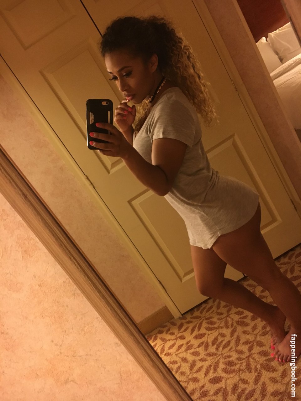 JoJo Offerman Nude