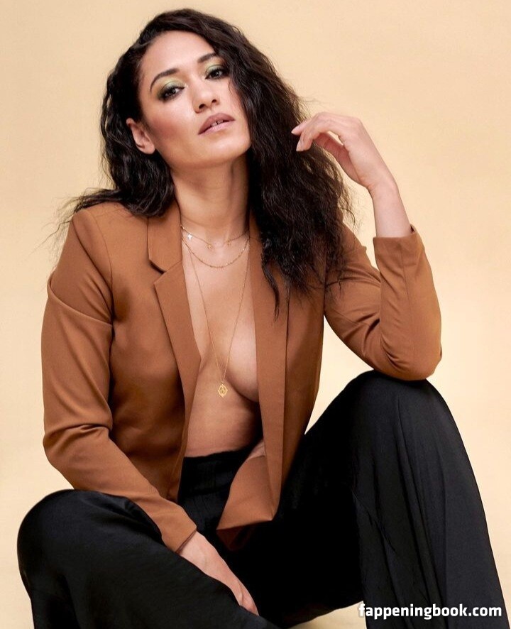 Josephine Jobert Fapello Latest Exclusive Leaked Photos