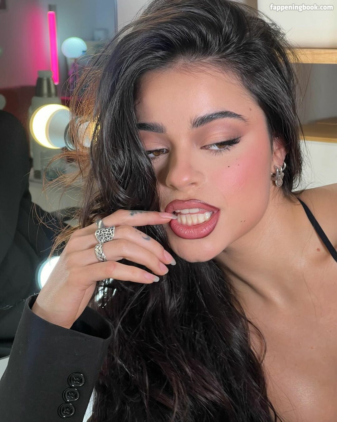 Juli Savioli / julisavioli Nude, OnlyFans Leaks, Fappening - FappeningBook
