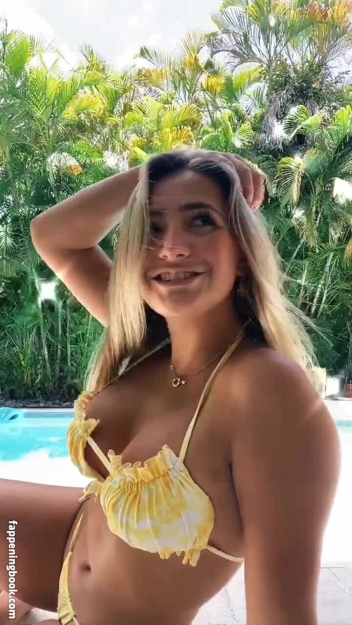 Juliana Sanchez Nude