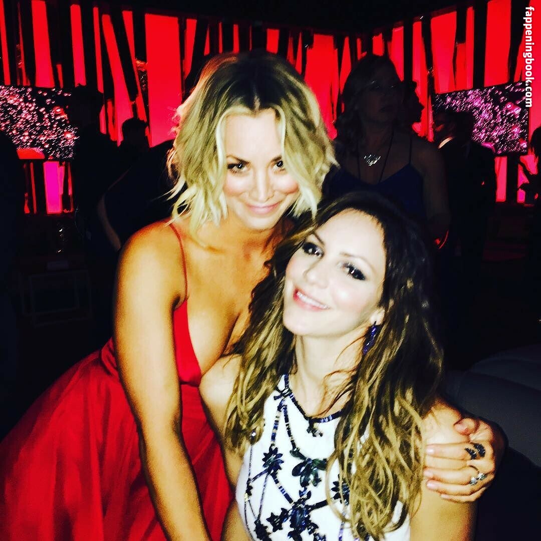 https://fappeningbook.com/photos/k/a/kaley-cuoco/2000/1400.jpg