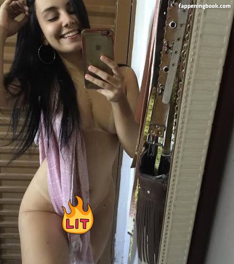 Karine Crespo Nude