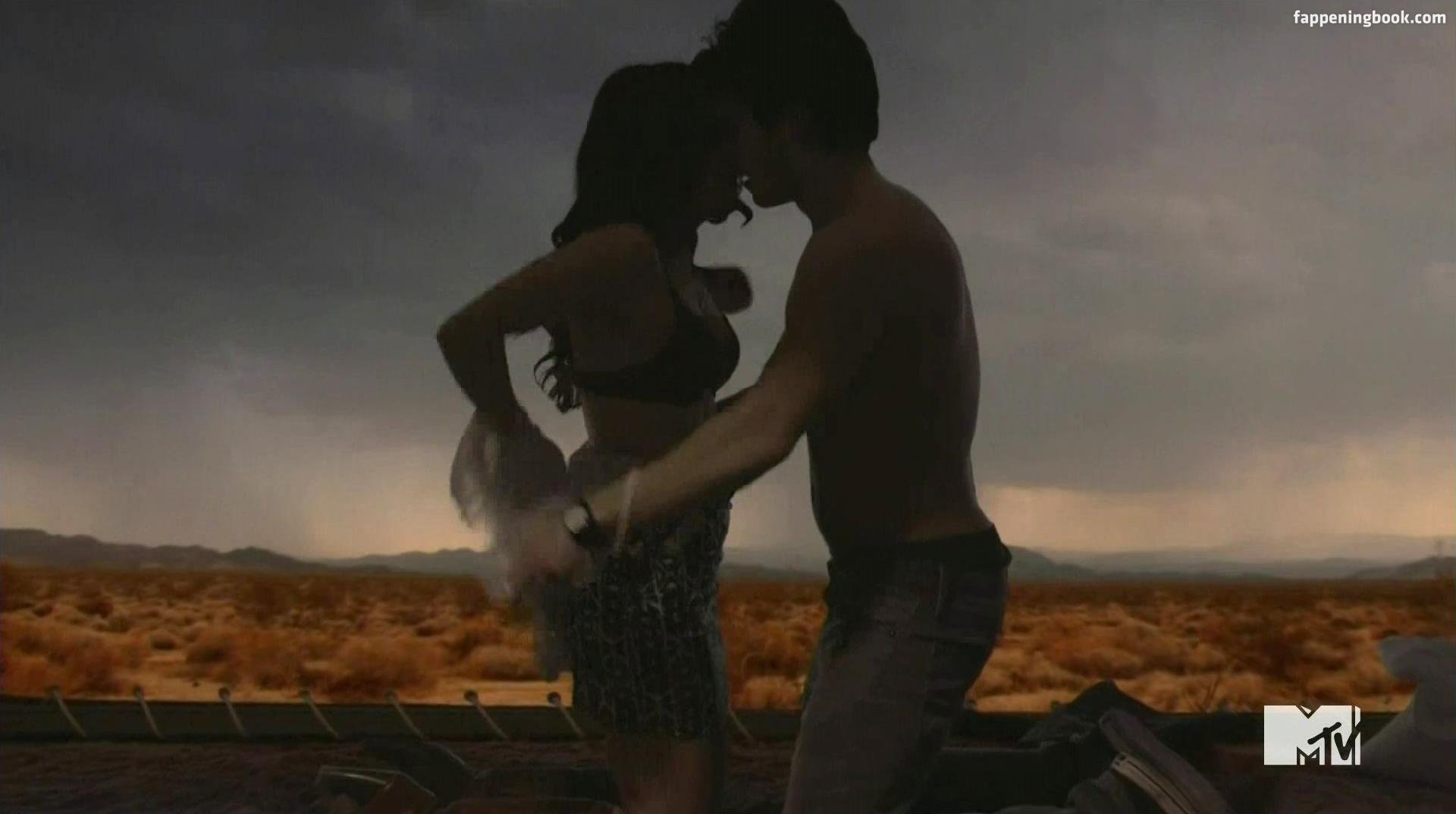 Katie Stevens Nude