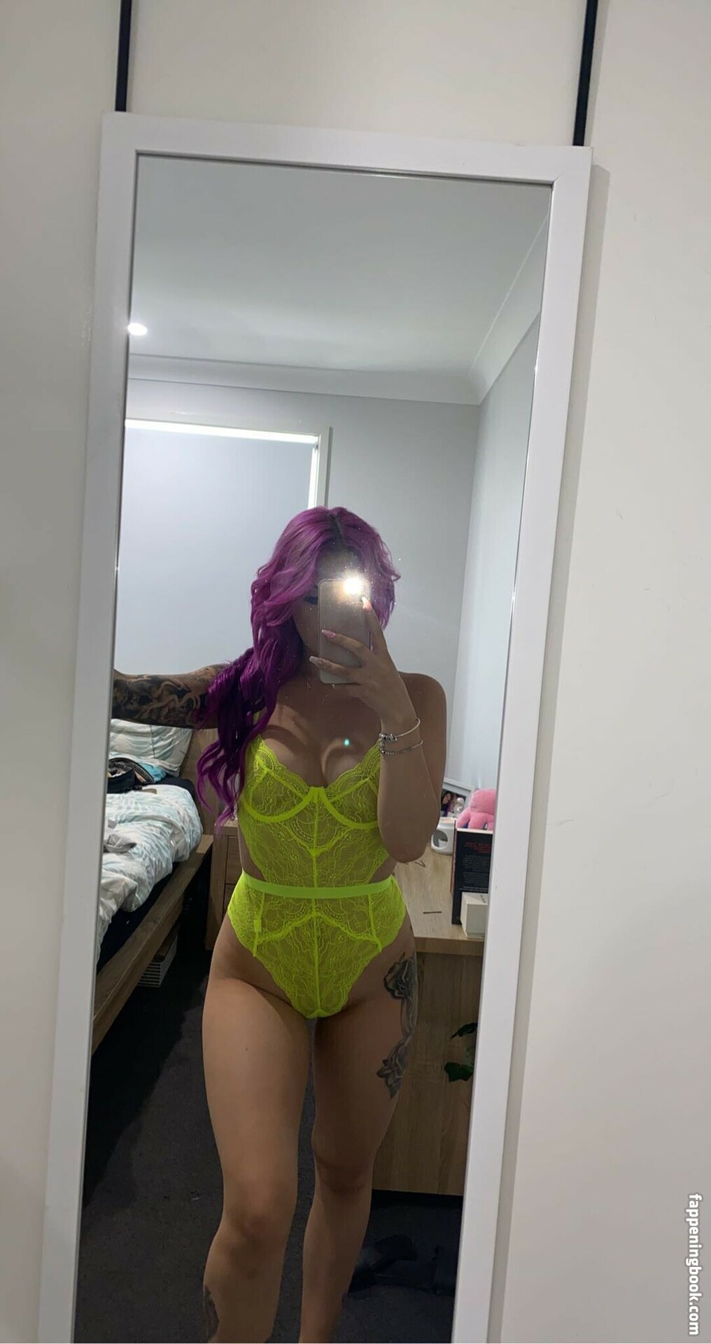 Kayla Macfarlane Nude OnlyFans Leaks