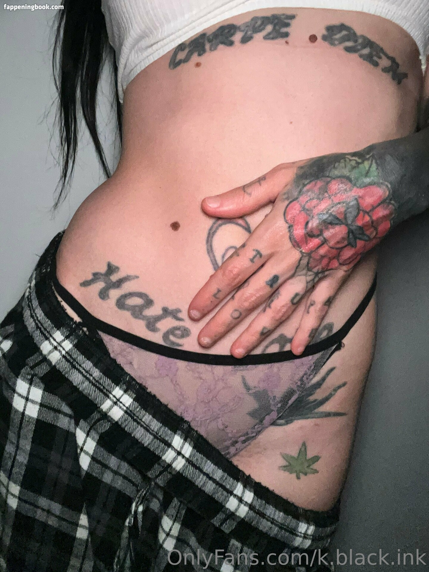 k.black.ink Nude OnlyFans Leaks