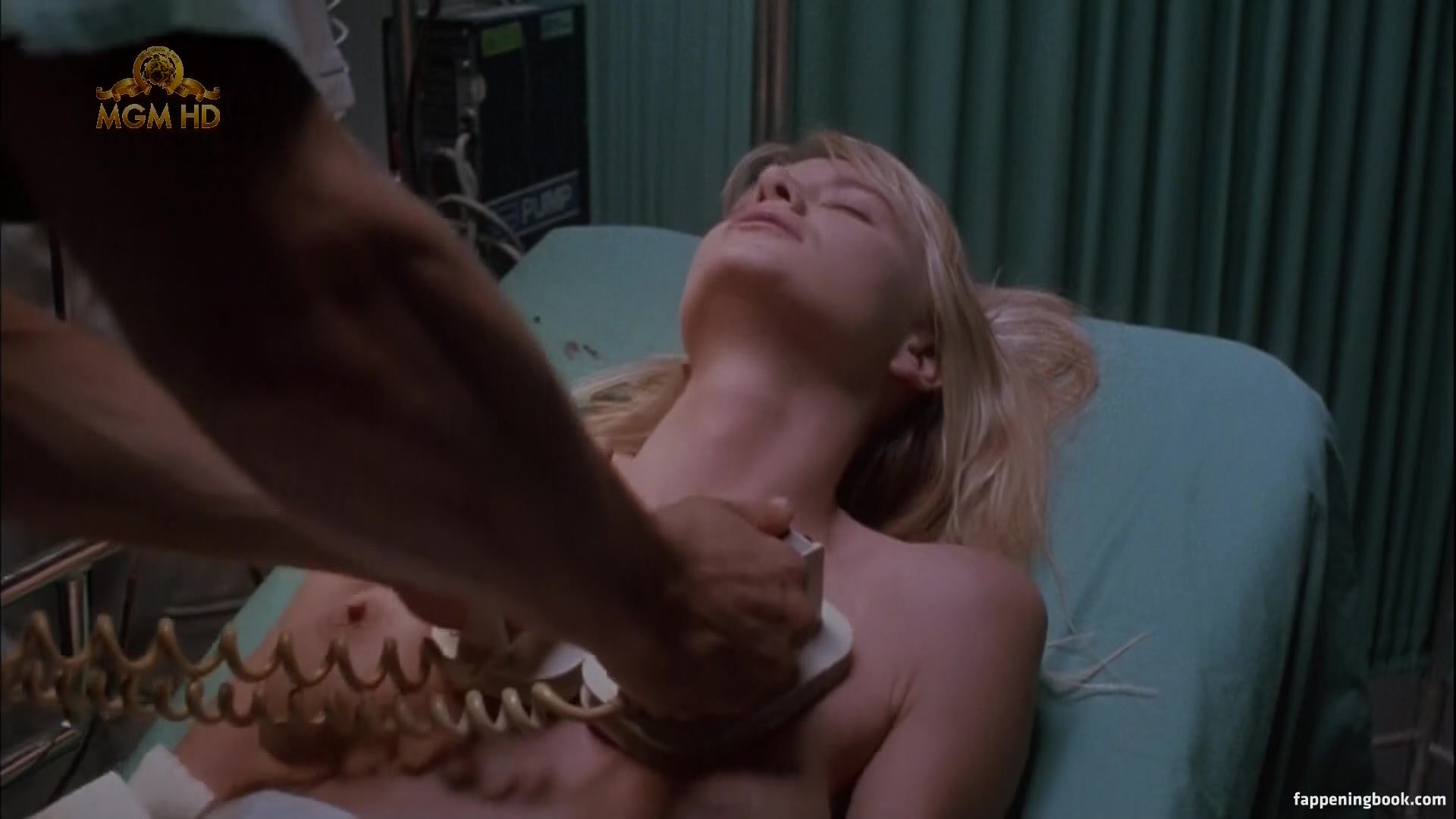 Kelly lynch nude photos