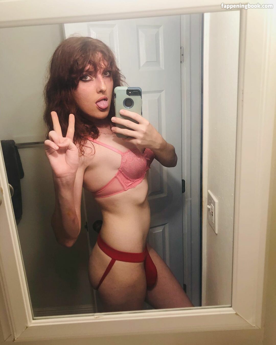 Kelly Nixe Nude OnlyFans Leaks