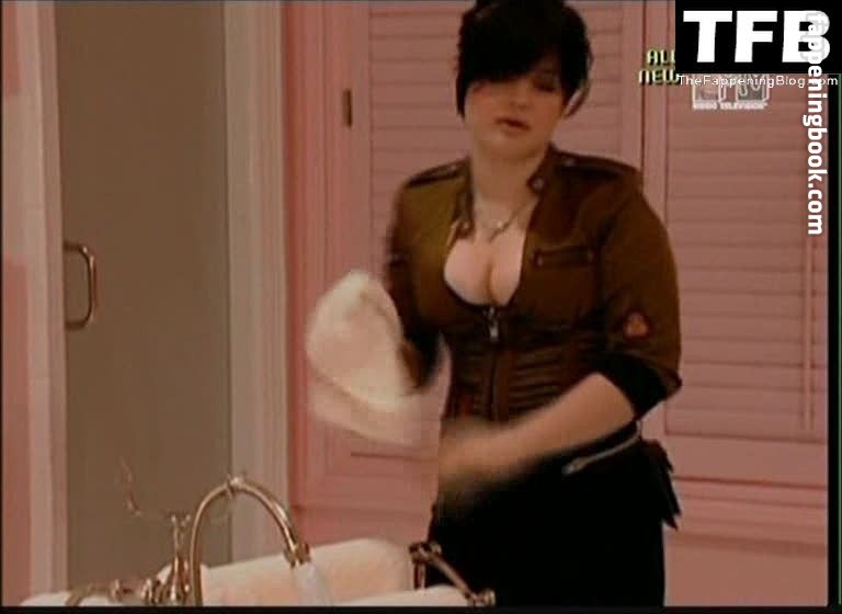 Kelly Osbourne Nude