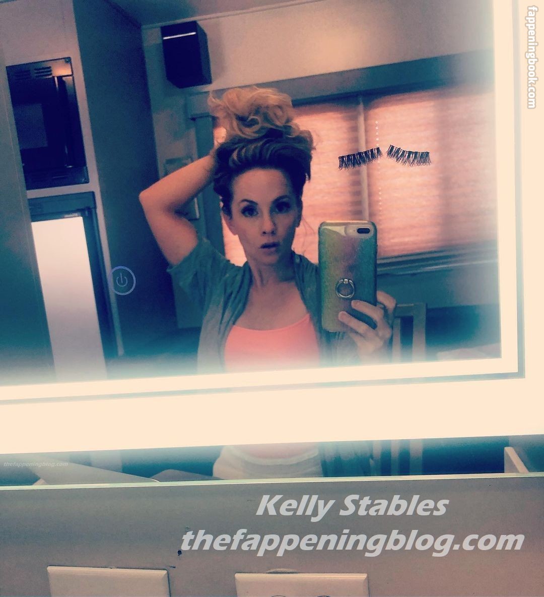 Kelly Stables Nude