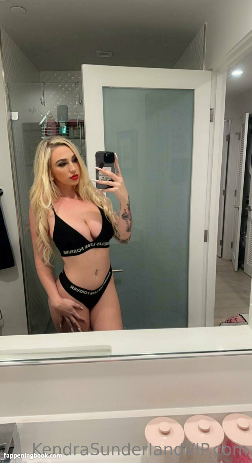 Kendra Sunderland Nude OnlyFans Leaks