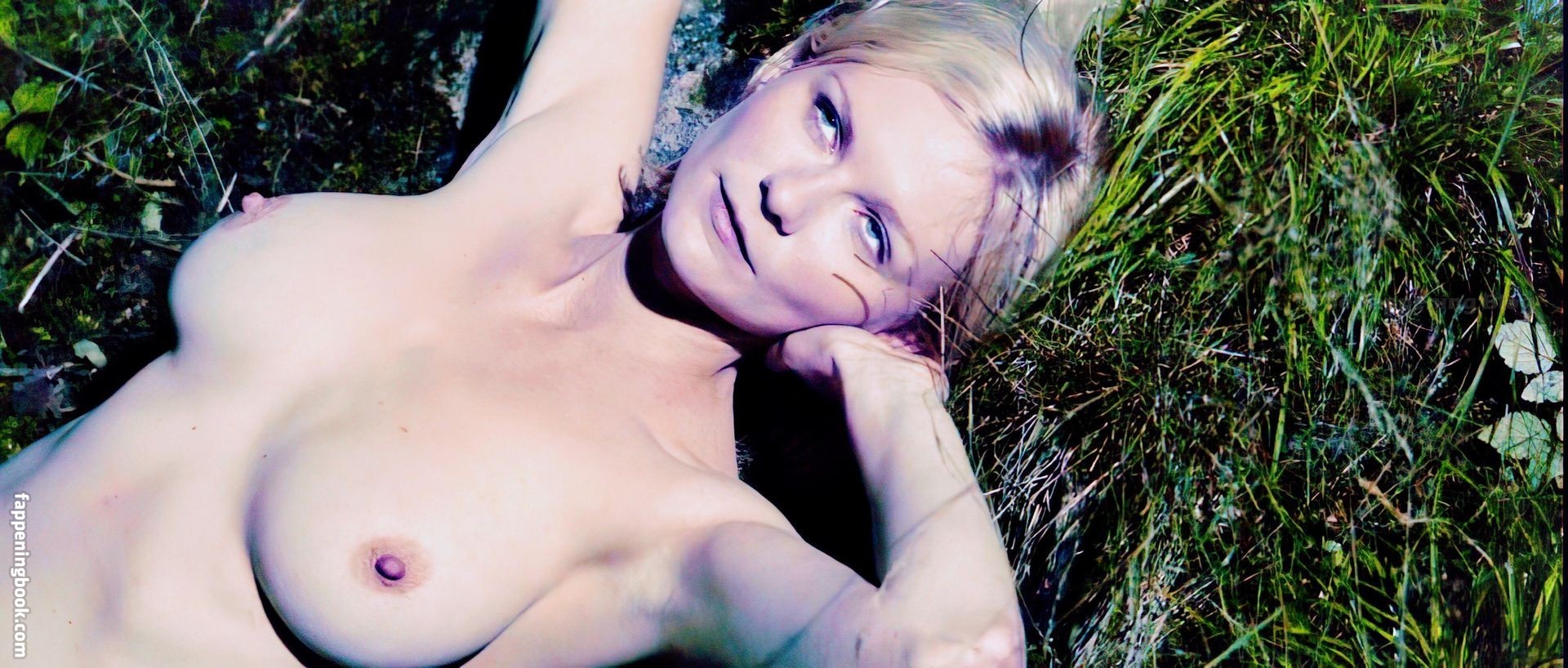 Kirsten Dunst Nude