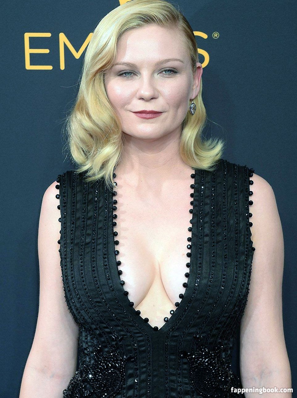 Kirsten Dunst Nude The Fappening Photo 1388024 Fappeningbook