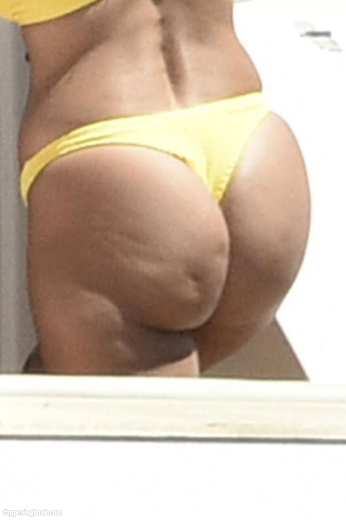 Kourtney Kardashian Nude