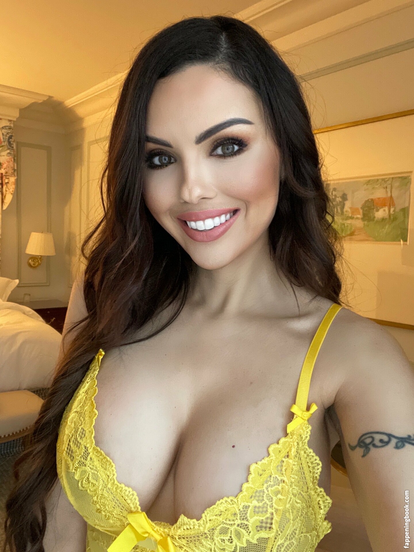 Krystle Lina Nude OnlyFans Leaks