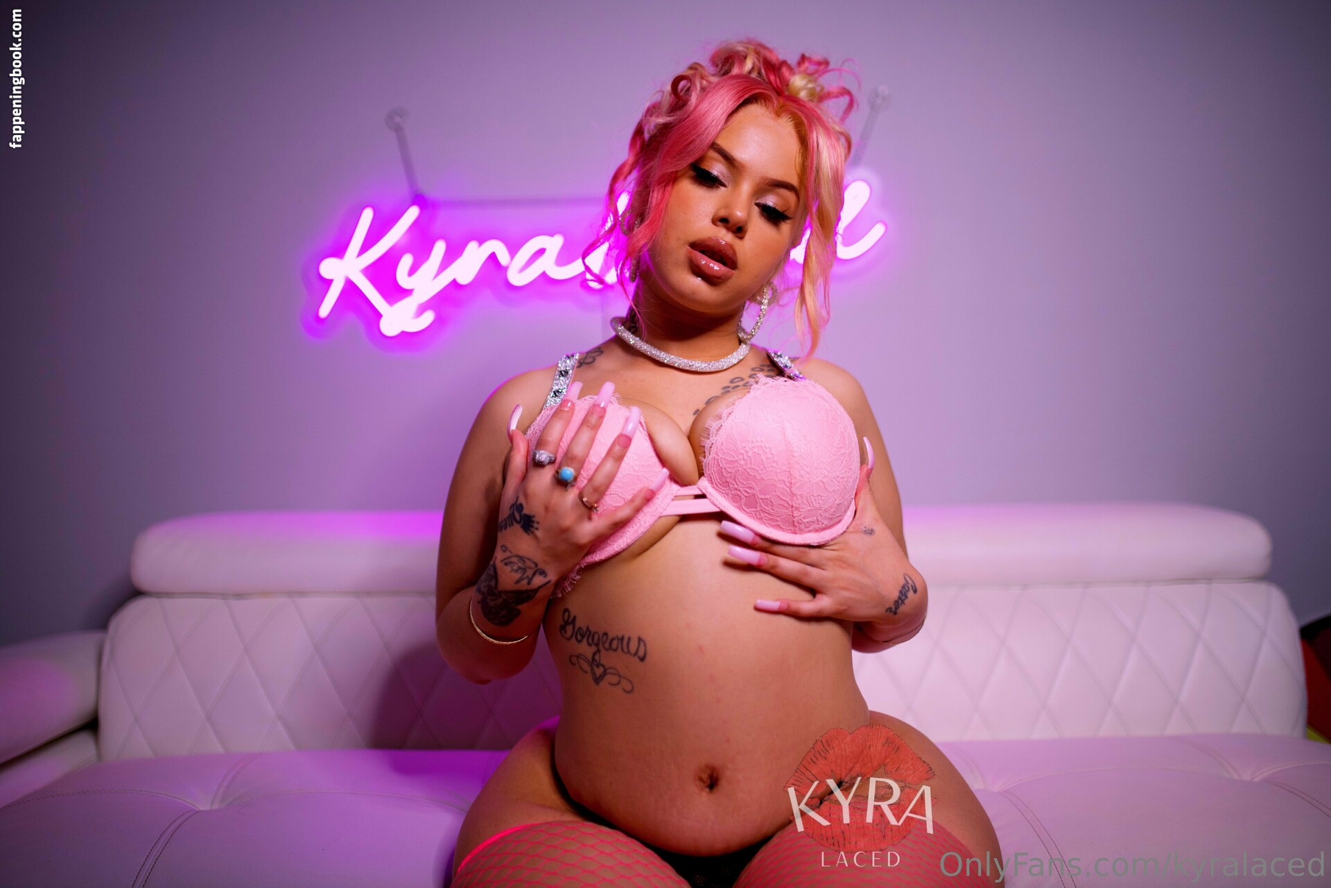 kyralaced Nude OnlyFans Leaks