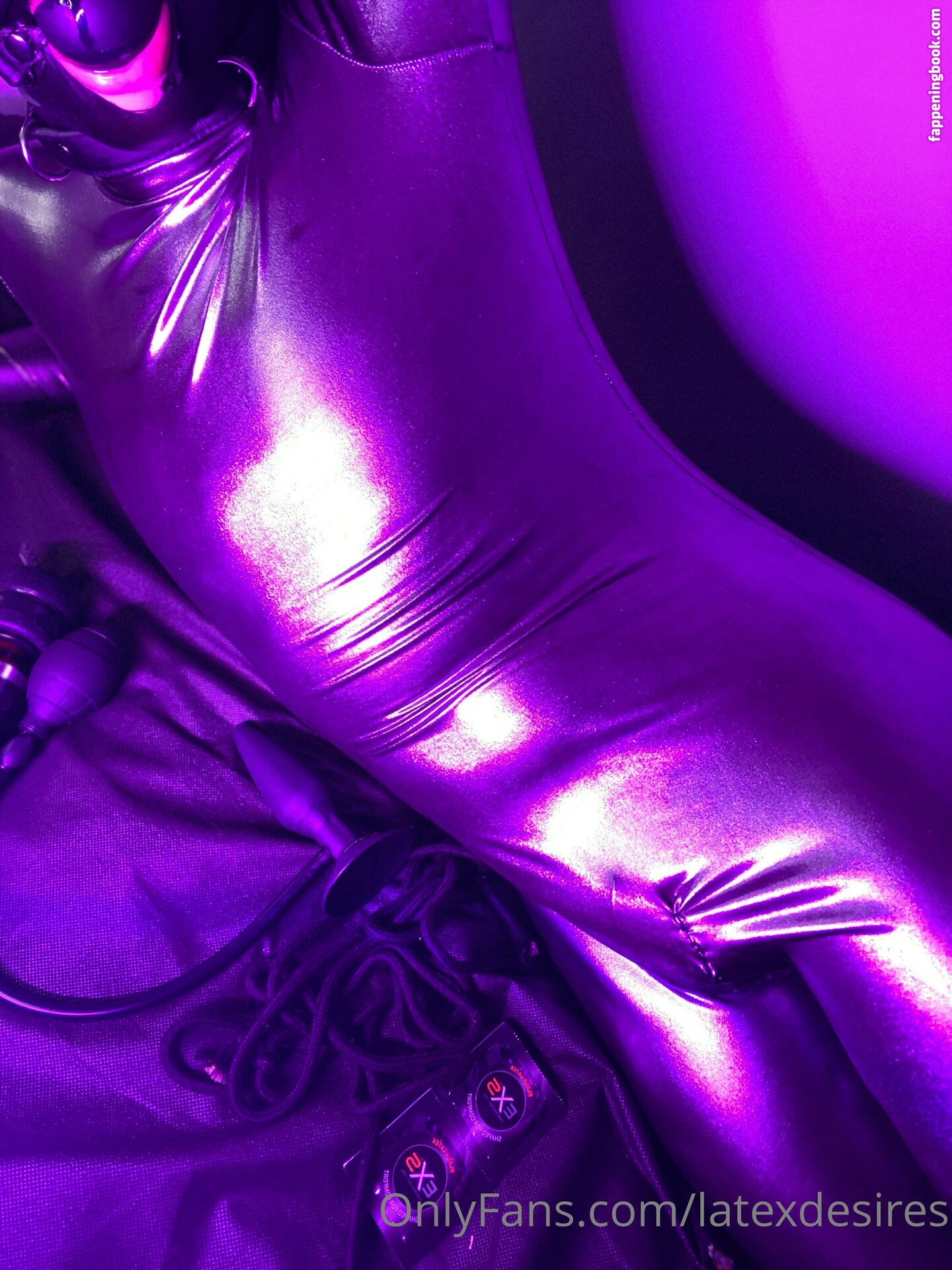 latexdesires Nude OnlyFans Leaks