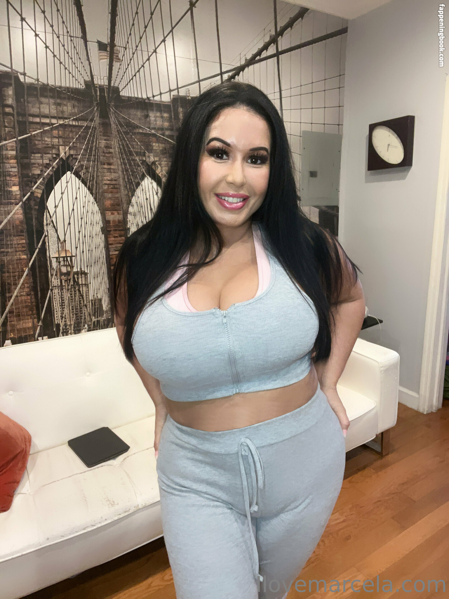 latinamilfnyc Nude OnlyFans Leaks