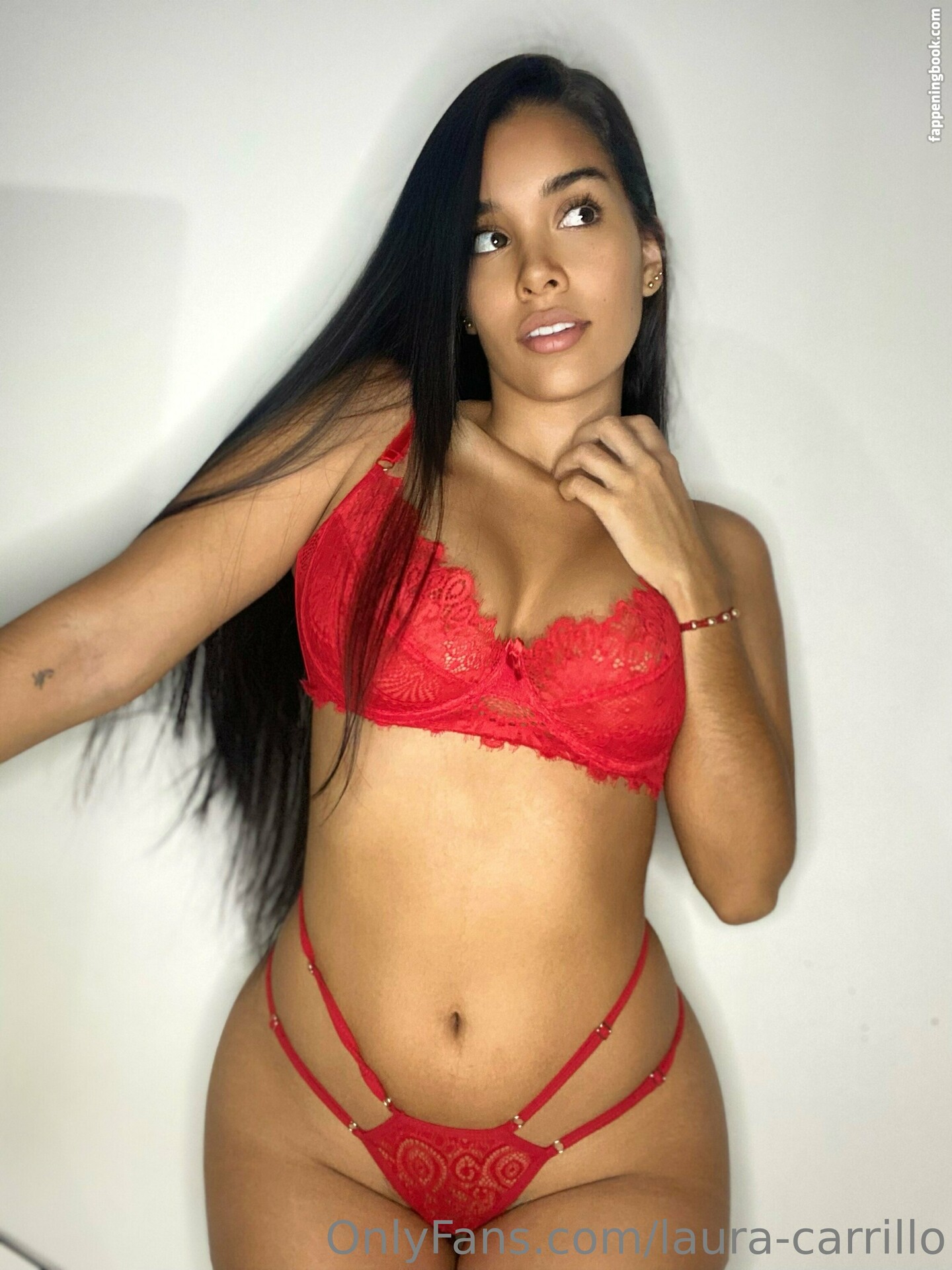Laura Carrillo Nude OnlyFans Leaks