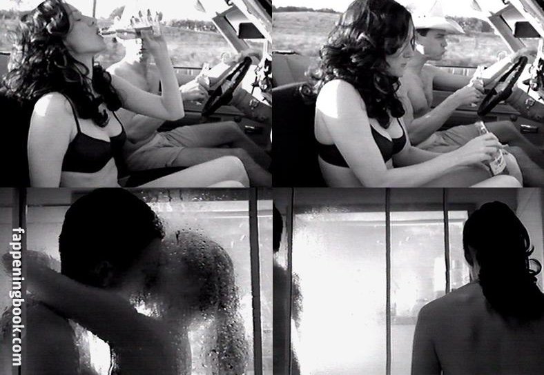 Laura Linney Nude