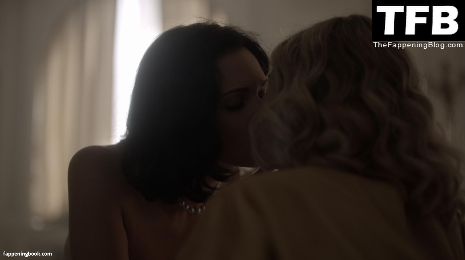 Laura Mennell Nude