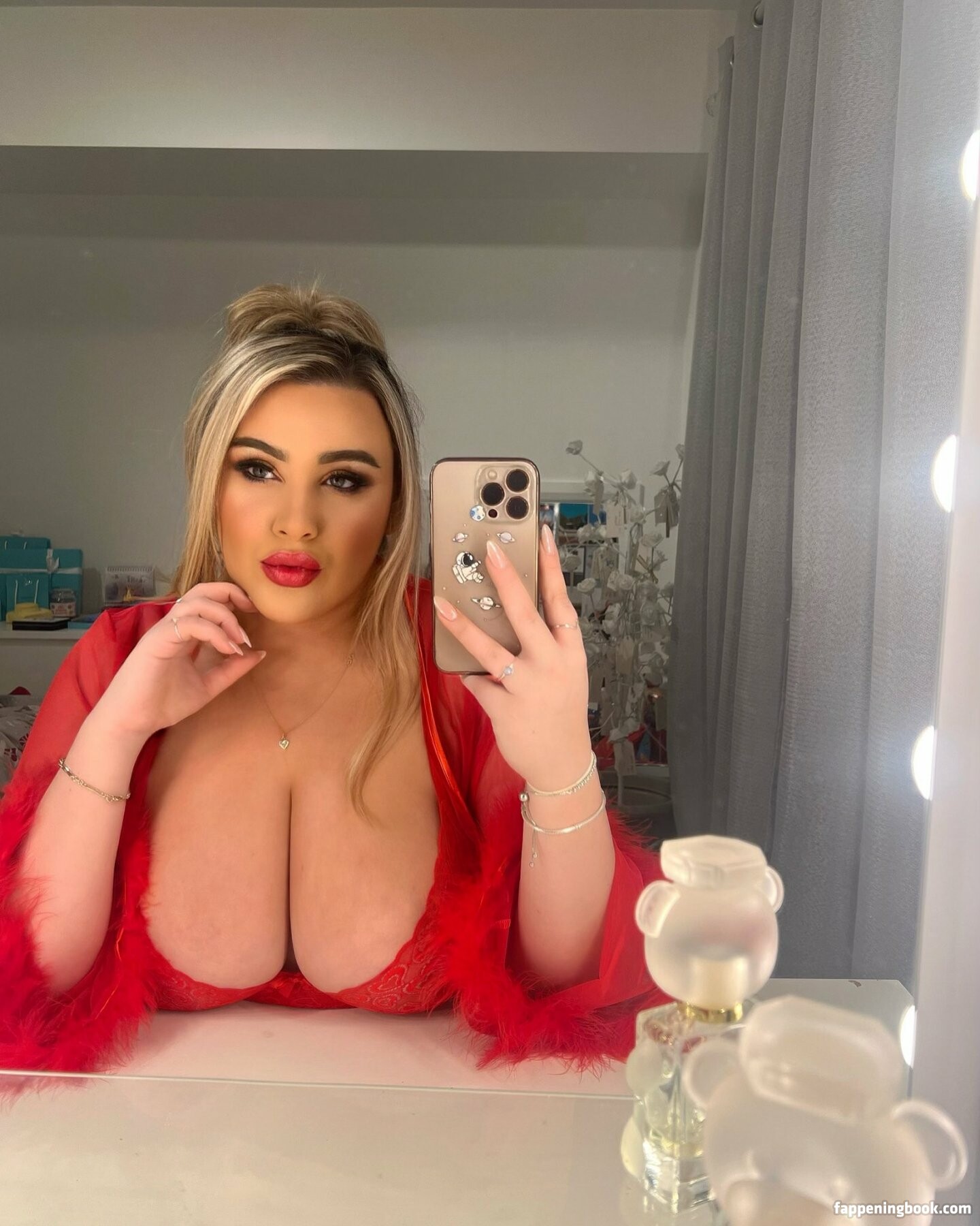 Laura Morgan Nude OnlyFans Leaks