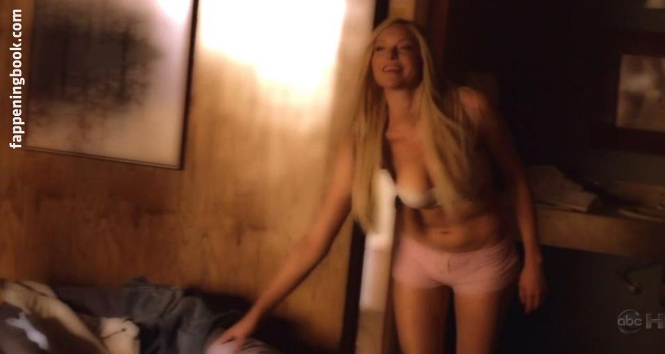 Laura prepon nude pictures