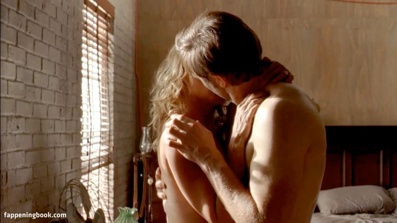 Holden topless laurie Laurie Holden