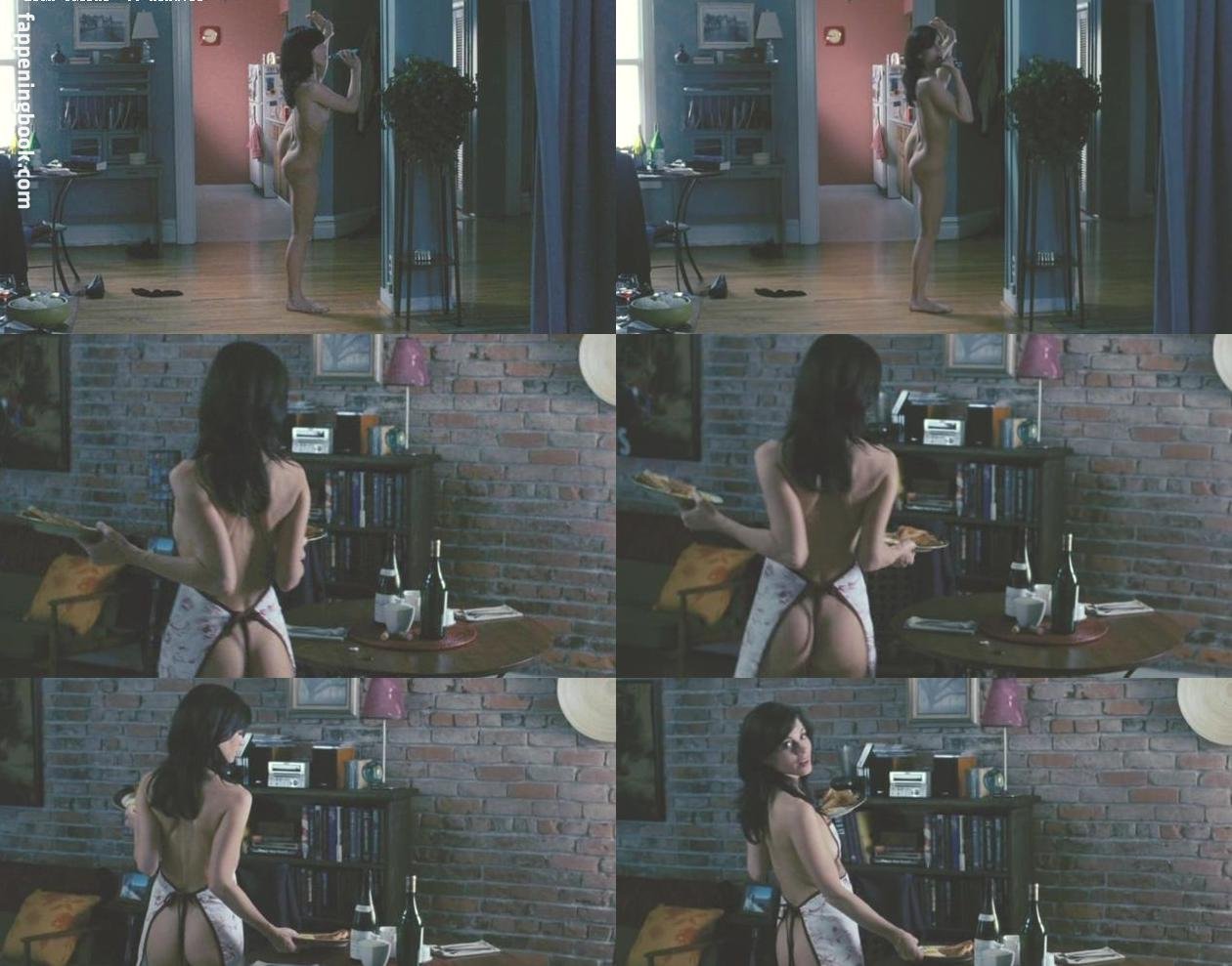 Leah Cairns Nude