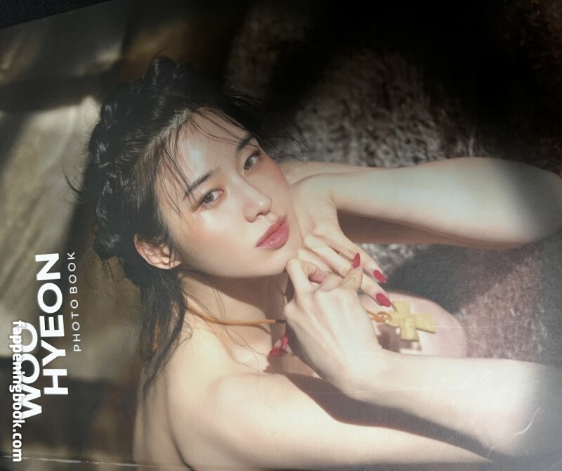 Leehee Woo Nude