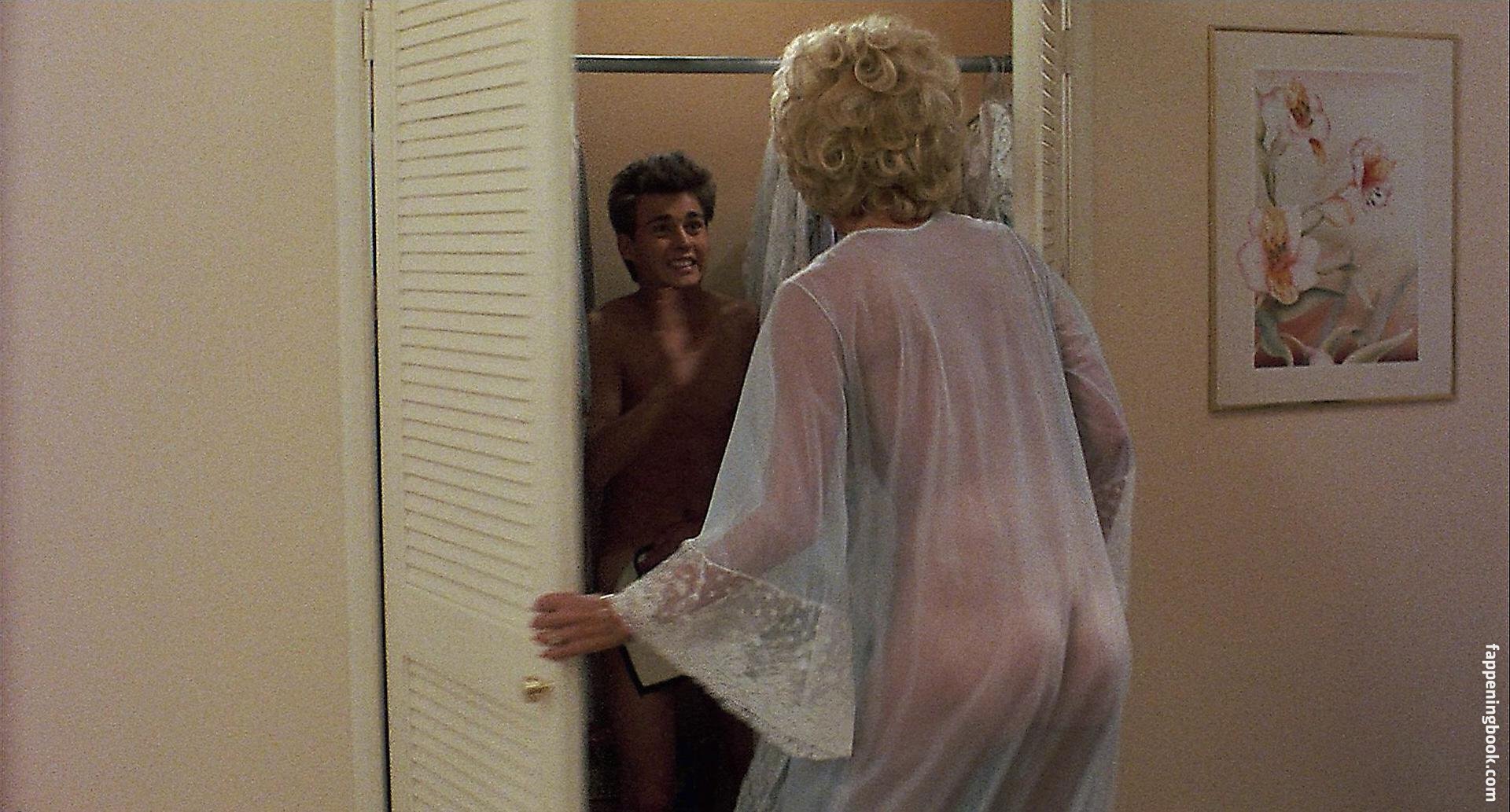 Leslie easterbrook nude in private resort