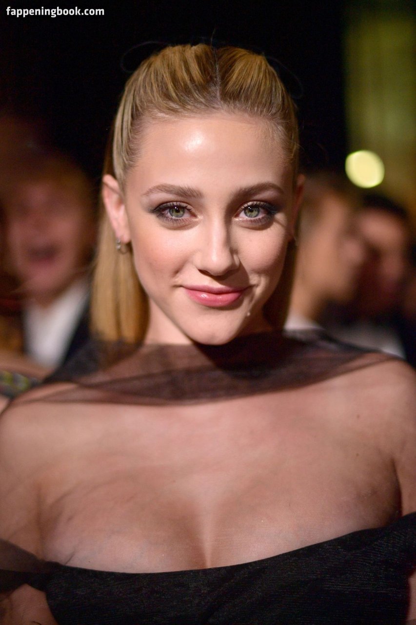 Lili Reinhart Nude