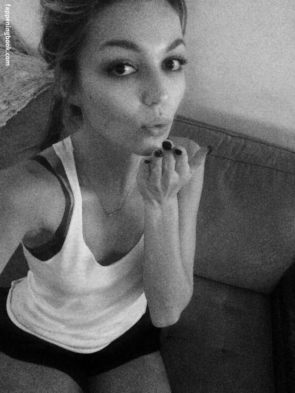 Lili Simmons / liliflower33 Nude, OnlyFans Leaks, Fappening - Page 4 - FappeningBook