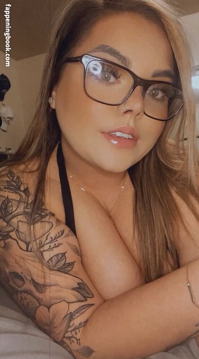 Lilly M Nude OnlyFans Leaks