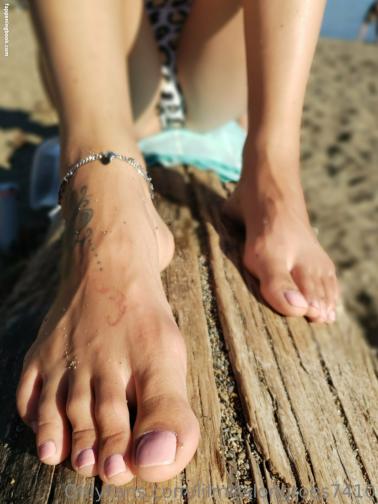 lilmisslongtoes7410 Nude OnlyFans Leaks