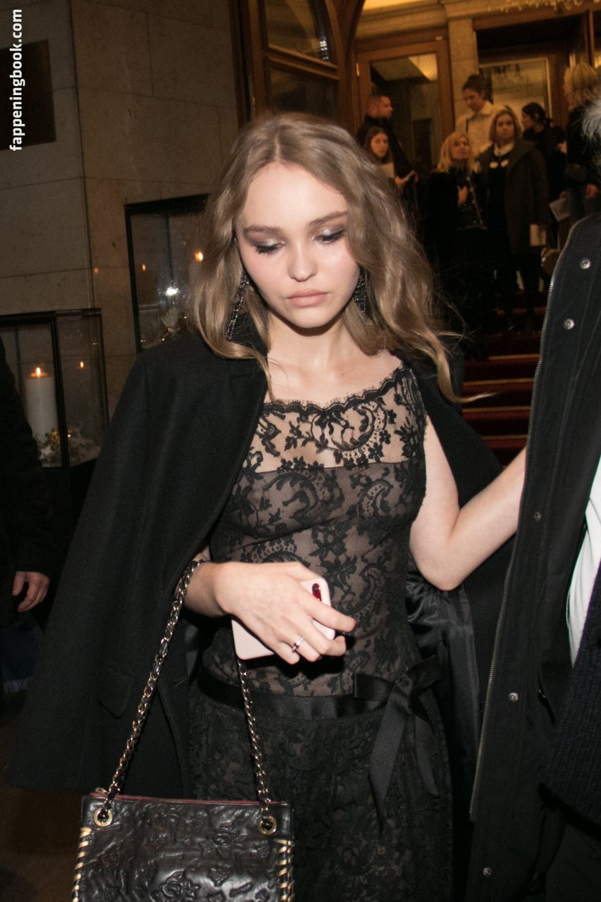 Lily Rose Depp Nude The Fappening Photo 712470 Fappeningbook