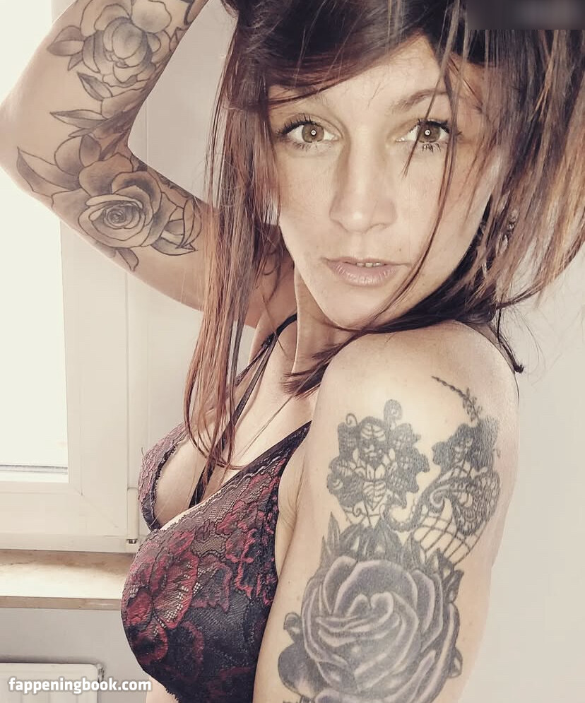 _lin_unperfekt Nude