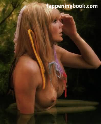 Linda Evans Nude