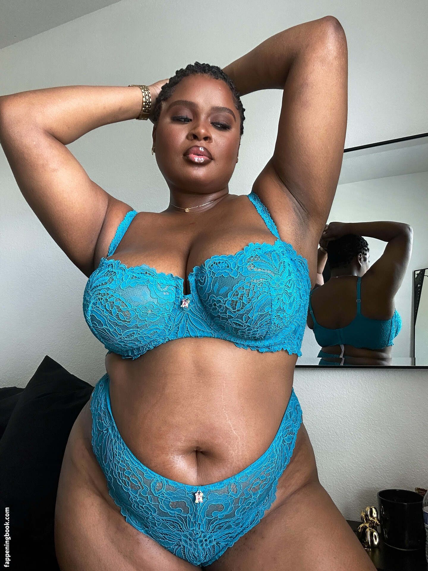 lingerieloungefree Nude OnlyFans Leaks