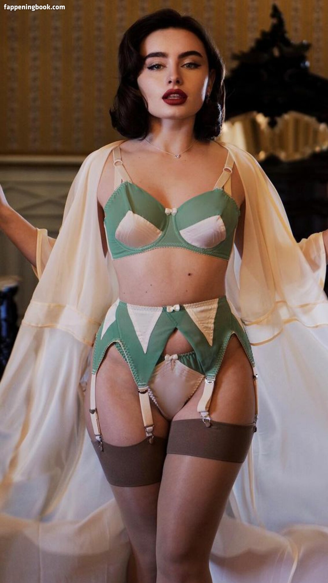Lira karina nude