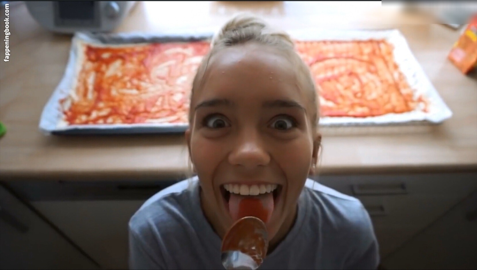 Lisa und Lena Nude, OnlyFans Leaks, Fappening FappeningBook