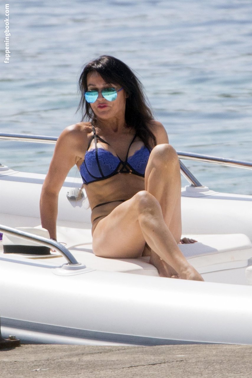 Lizzie Cundy Nude